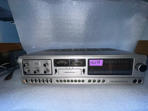 Grundig RTV 820 HiFi 4D Receiver Frontansicht mit 4D-Anzeigeinstrumenten, Stereo- und Tuning-Meter, Schiebereglern für Balance, Bass, Höhen und Lautstärke sowie UKW/MW/KW/LW Skala mit Stationsspeichertasten.