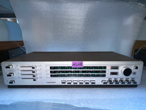 Blaupunkt Delta 2091 Stereo Receiver mit Aluminium-Front. Große Mehrbereichsskala für UKW, KW1, KW2, MW und LW. Vertikale Schieberegler für Lautstärke, Balance, Bässe und Höhen links. Mechanische Stationsspeichertasten unterhalb der Skala. Abstimmrad mit Stereo-Anzeige rechts.