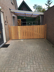 Tuinpoort van douglas hout