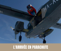 A chaque semaine, son moyen de transport original pour les mariés ! Parachute