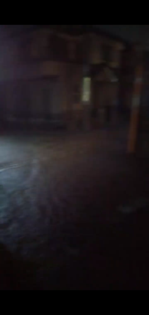 今回の台風の雨はすごかったです。。お店の前は　川でした。。