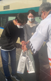 代表でTくんが記念品をいただきました🎁