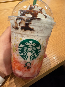 先日学校帰りに新作を飲みました!とっても美味しかったです
