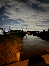 帰り道に見えた景色です! 川に景色が映って幻想的ですね😍