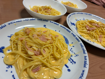 休日の昼ごはんにカルボナーラを作りました!カルボナーラは初挑戦でしたが上手く作れました😋