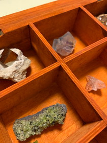 私の鉱物コレクションの一部です、石好きな人がいたら連絡ください‪🫶🏻