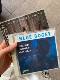 😽 最近買ったCDです!どっちも最高にかっこいいです✨️ 最近買ったCDです!どっちも最高にかっこいいです✨️