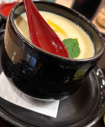 載せるもの見つからなかったんで最近食べた茶碗蒸しでも載せておきました