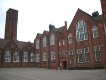 Waverley Road School. Photograph by Oosoom on Wikipedia - Permission is granted to copy, distribute and/or modify this document under the terms of the GNU Free Documentation license, Version 1.2 or later published by the Free Software Foundation.