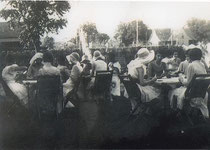 Garten - Bridge Party ca. 1920