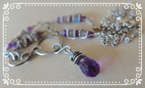 handgefertigtes Silberketten-Collier mit Amethysten. Wunderschönes, unvergleichliches Einzelstück. geschwärzt