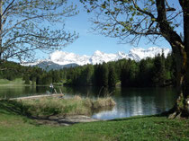Geroldsee mit Karwendel im Hintergrund, schön hier die noch schneebedeckten Berge