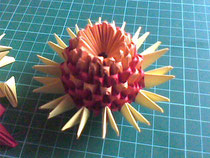Blüte(154 Module)/Autor:Armin Täubner/Faltarbeit:Origami-Micha