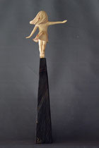 Kinderseele V ("Der Traum vom Fliegen"), Zirbe, Figurenhöhe: 25 cm