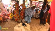 The priestess BINTA during the ritual ‘’NDOEP’’ (trance-therapy) with the patients and the community – YOFF