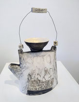by Nicoline Nieuwnhuis, Theepot object “Even in Kyoto” , Glaze, wire and clay, H.32 x W.24 x B.10 cm/ Price: €400 