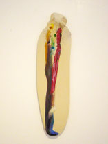 by Jassu Kaneko, work #24, clay and colored glass, H:45 x B:13 cm/ Price: € 850