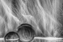 Motiv-304 (Fotografie, LED Light Painting, Glassball 13)