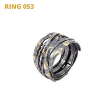 Ring aus der Serie Wired | 925 Sterlingsilber geschwärzt | 14kt Gelbgold aufgeschmolzen | *handmade  <br><a href="https://www.caroertl.com/shop/ringe/ring-053/" target="_blank" p style="color:#d5a93e"> zum SHOP ...</a>