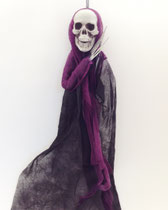 ハロウィン153　壁飾り　ガイコツ紫&黒マント　900H 　￥800