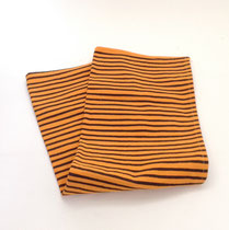 ハロウィン243　ランチョンマット　オレンジ＆黒ストライプ　380×620　￥400