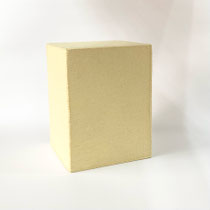 布小物192　キューブ　フエルト薄黄色　155×155×205　￥1,000
