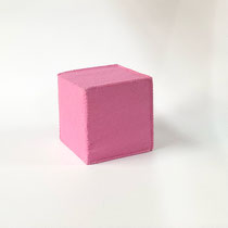 布小物190　キューブ　フエルト濃ピンク　105×105×105　￥800　＊オリジナルです＊