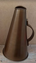 Megáfono latón. Ref 329006. 33x20x19