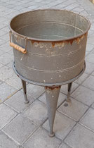 Balde zinc con patas. Ref 6440725. 58x35