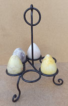 Huevera y huevos alabastro