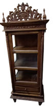 Vitrina tailandesa de madera. 120x45x34