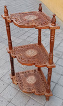 Mueble esquinero de madera con marquetería. Ref 7000. 90x38x55
