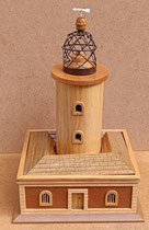 Faro madera. Ref 613N. 43x26x23