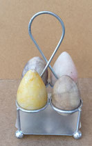 Huevera y huevos alabastro