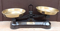 Balanza 2 platillos. Ref 20025K. 25x50.