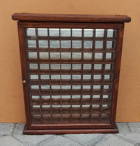 Vitrina dedales con espejo. Ref Vit 5. 48x41x7 fondo