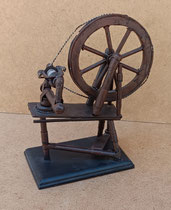 Miniatura rueca chapa. Ref CL066. 19x12x8,5