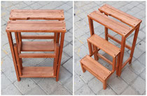 Escalera madera. Cerrada 37x23x60. Abierta 37x45x60