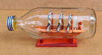 Barco en botella. Ref MS022. 19x7x8