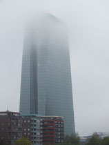 EZB (Neubau im Ostend) im Nebel