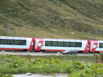 Glacier-Express im Bereich Oberalppass