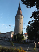 Falterturm, markant durch die schiefe Turmspitze (hier im Turm, befindet sich das vom Fasnachtsmuseum)