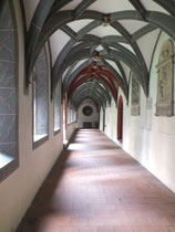 Kreuzgang Basilika St. Vitrus