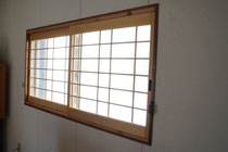 障子 (Paper Sliding Door )