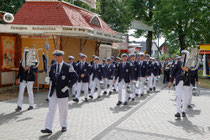 Schützenfest Bürvenich - Montag - Zug nach der Messe