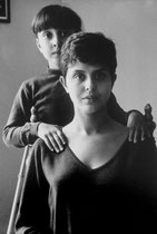 Maria Thérésa,  " Sésé " Noy de Serrano , et sa fille,  1959