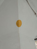 1 - "Doru-rapide", cinq emballages dorés de pièces de monnaie en chocolat, colle à bois, Clément Bleu--Pays