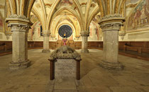 Stift Heiligenkreuz - 17.November 2014_053 Im Kapitelsaal befindet sich das eindrucksvolles Hochgrab wo  Friedrich II. der Streitbare (†1246).