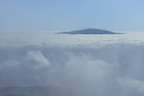 Schneeberg - 25.Oktober 2014_164 - wirken die Wolken und der Nebel auf uns.