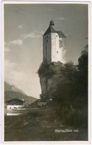 Wallfahrtskirche Mariastein (ehemals Burg Stein) und Mariansteiner See vor Trockenlegung. Gelatinesilberabzug 9 x 14 cm; Impressum: O(skar). Kreibich, Schwaz um 1925.  Inv.-Nr. vu914gs00414